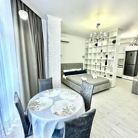 Aquamarine Apartment